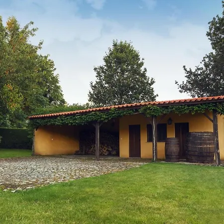 5 Bedrooms House With Private Pool Enclosed Garden And Wifi At 펜션 파레드스 드 코라