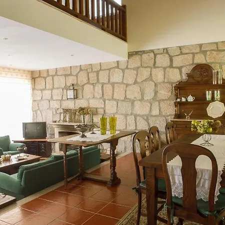 5 Bedrooms House With Private Pool Enclosed Garden And Wifi At 펜션